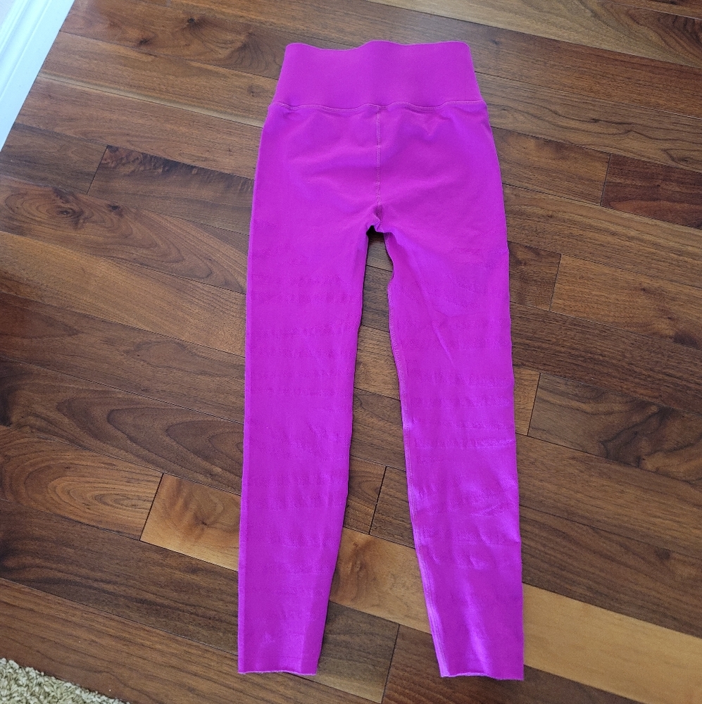 SculptKnit Fabletics Leggings, Size L - Picture 4 of 11